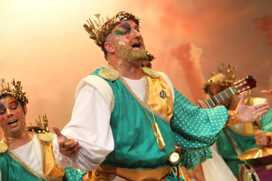 Comparsa 'La gracia divina'. | &Aacute;lvaro Geneiro