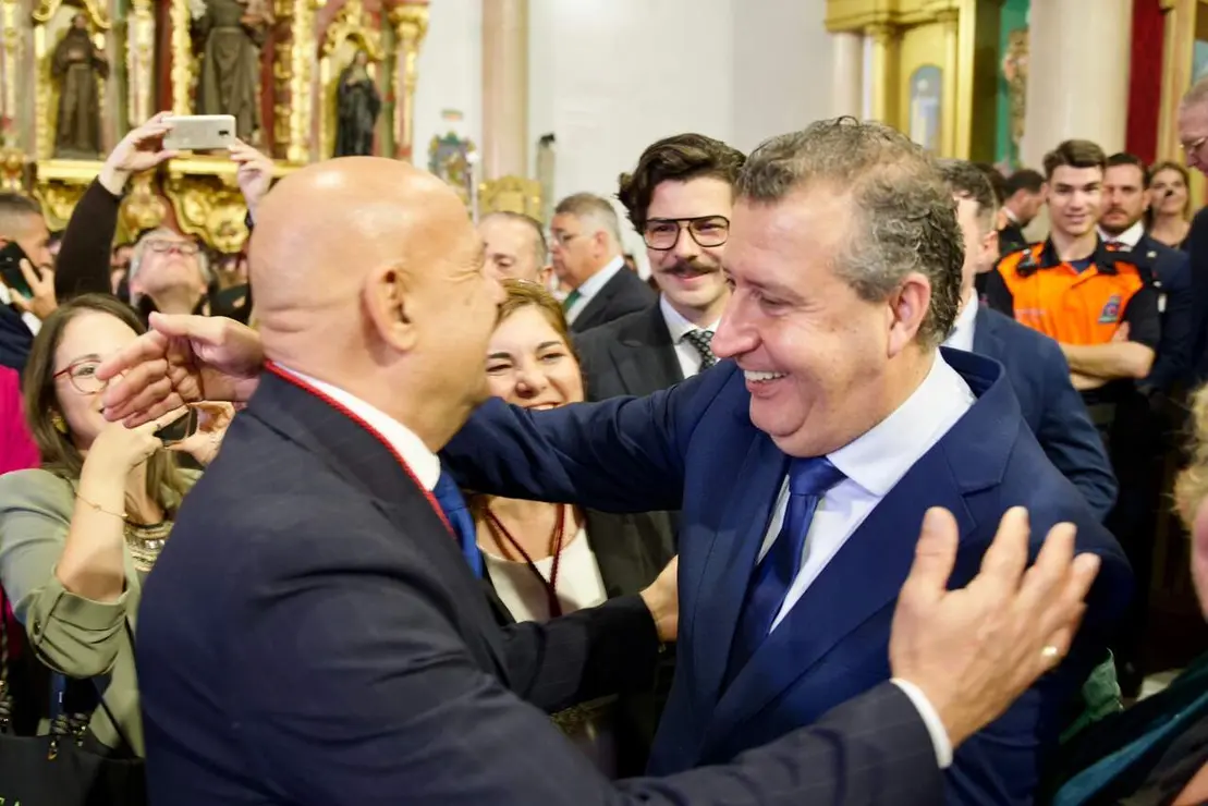 Fern&aacute;ndez acompa&ntilde;a la salida del Cerro 02