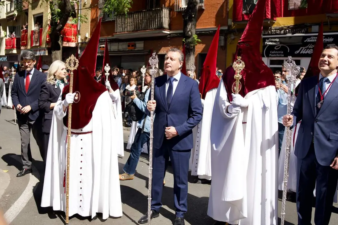 Fern&aacute;ndez acompa&ntilde;a la salida del Cerro 08