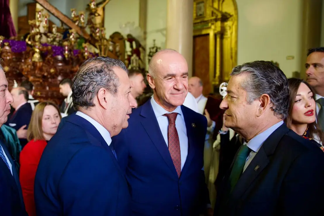 Fern&aacute;ndez acompa&ntilde;a la salida del Cerro 12