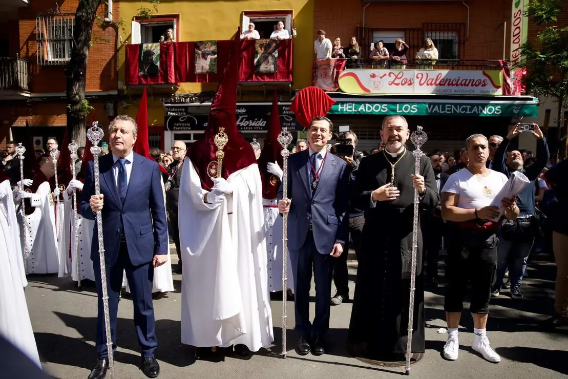 Fern&aacute;ndez acompa&ntilde;a la salida del Cerro 15