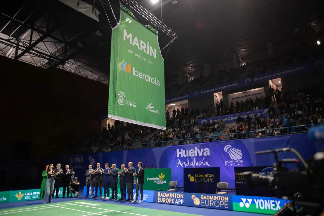 Carolina Mar&iacute;n se despide del b&aacute;dminton con un emocionante homenaje en Huelva. | Clara Carrasco / EP.