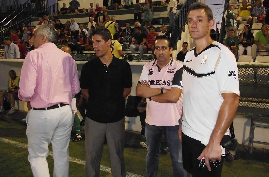Fern&aacute;ndez, Chiqui, Buenaventura y Vega antes del partido - Ra&uacute;l J. Bustillos