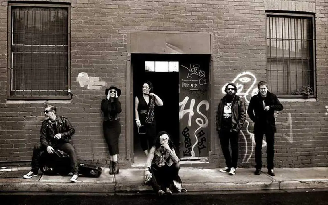 Dirty River Radio - Cedida
