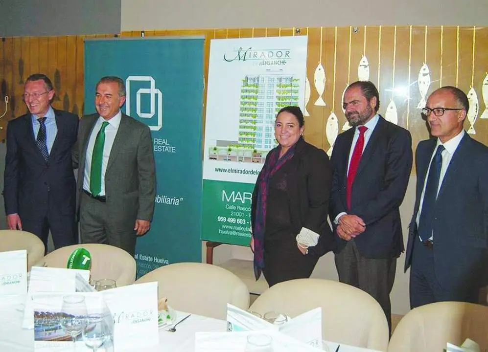 Tras la firma del convenio - VH
