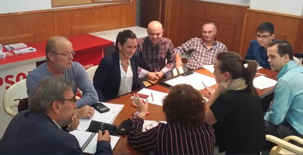 Reuni&oacute;n Arrabal y militantes - AI