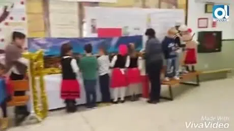 Mannequin challenge de un colegio de San Roque, con 400 participantes