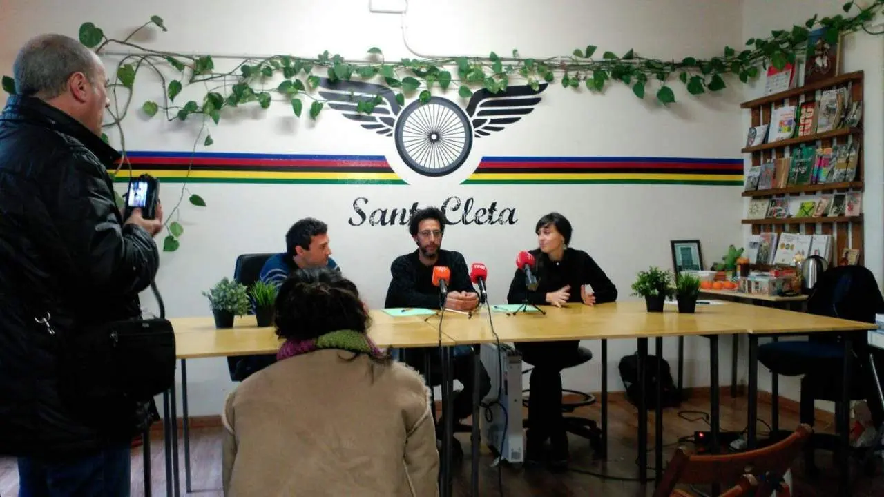 Firma del acuerdo - Viva