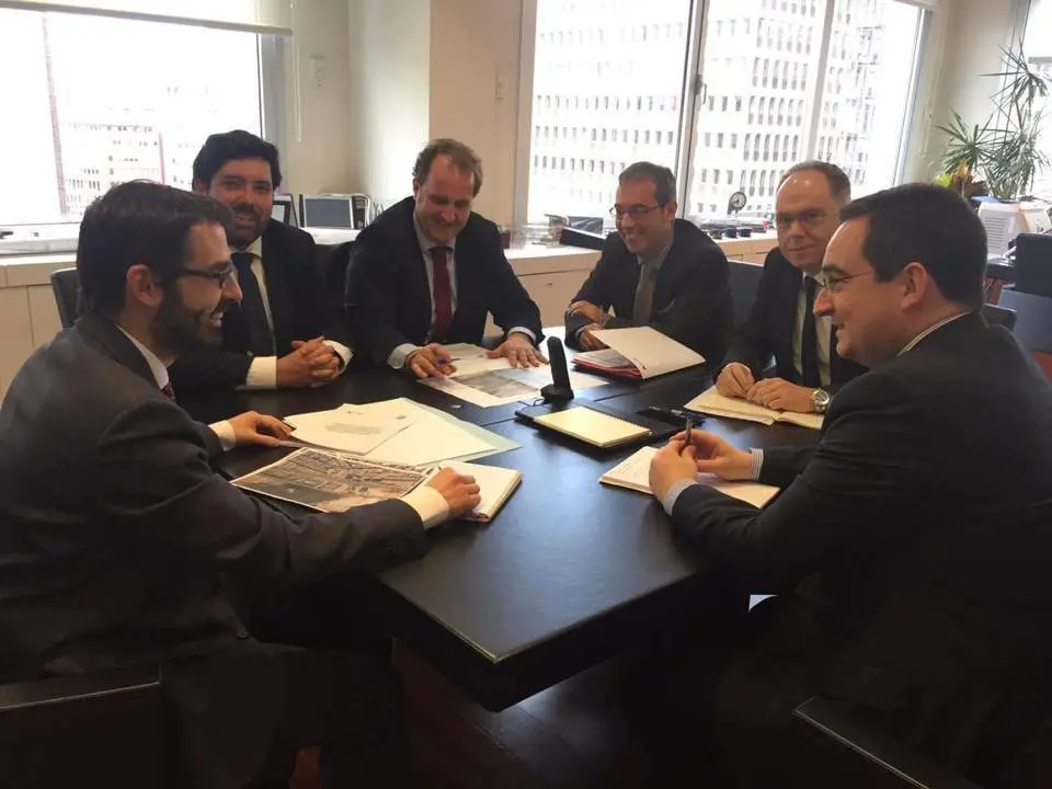Reuni&oacute;n de Antonio Enamorado, regidor lore&ntilde;o, con Juan Bravo, presidente de ADIF - 