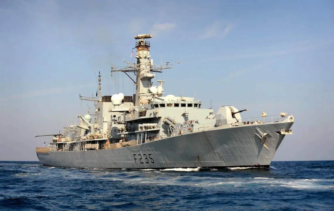 El HMS Monmouth, fragata conocida como 'El Duque Negro' - AI