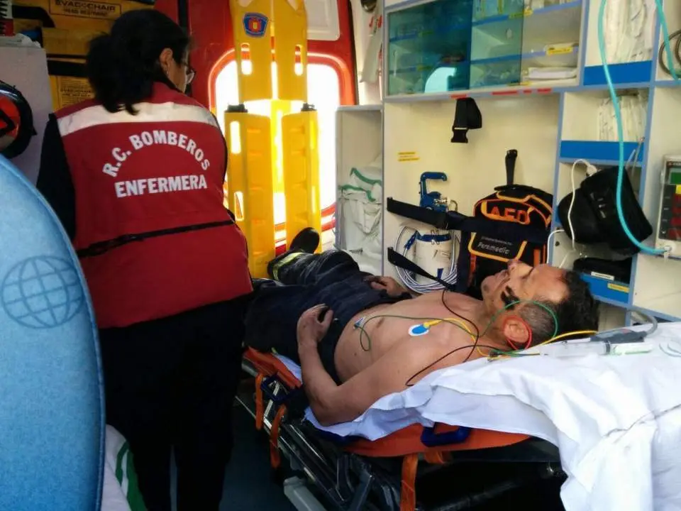El bombero ha recibido la pronta atenci&oacute;n de la unidad m&eacute;dica del cuerpo, en el lugar de los hechos - VIVA