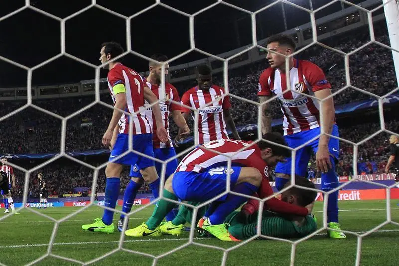 oblak es felicitado - efe