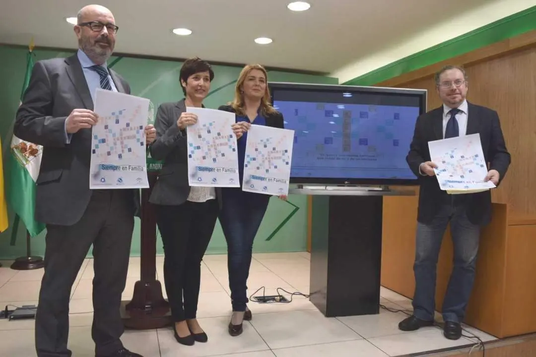 Presentaci&oacute;n campa&ntilde;a 'Siempre en familia' - 