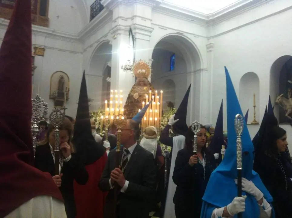Nazareno y Dolores - AI