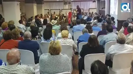 Denuncia presiones del aparato del PSOE para que avalen a Susana D&iacute;az