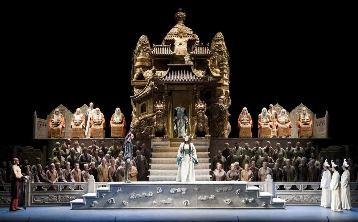 Turandot busca figurantes - vm