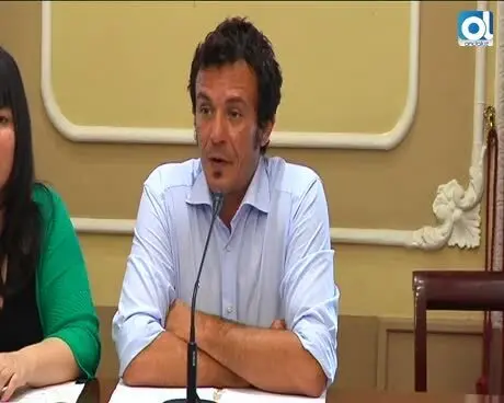 El alcalde de C&aacute;diz no se 'baja' del mulo