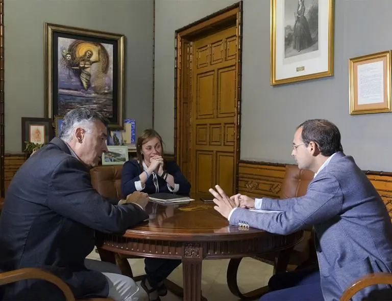 Reuni&oacute;n con el alcalde. - A. I.