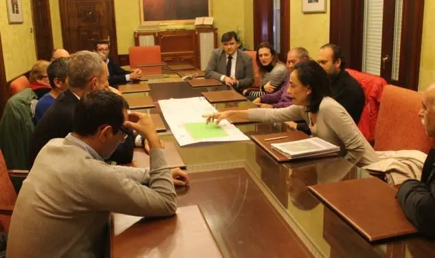 Reuni&oacute;n proyectos campos de f&uacute;tbol de Los Rosales - 