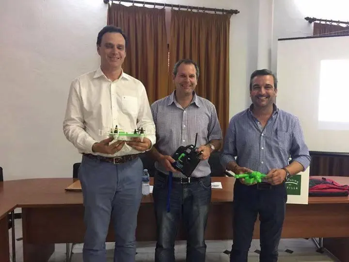 Diputado de Concertaci&oacute;n de la Excma. Diputaci&oacute;n Provincial de Sevilla, el Alcalde y David Gil, Secretario General de UPA-Sevilla. - Puebla de los Infantes