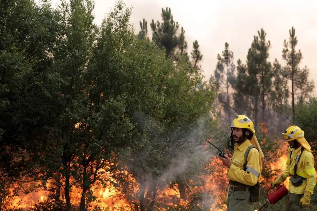 Bomberos espa&ntilde;oles en Portugal - Efe