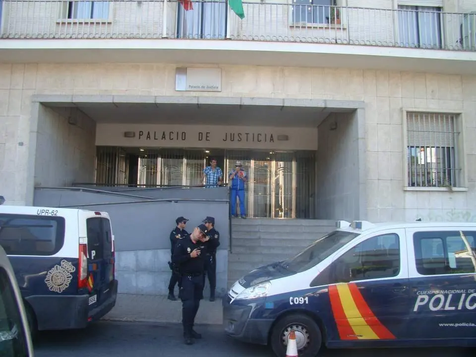 Palacio de Justicia - edu siles