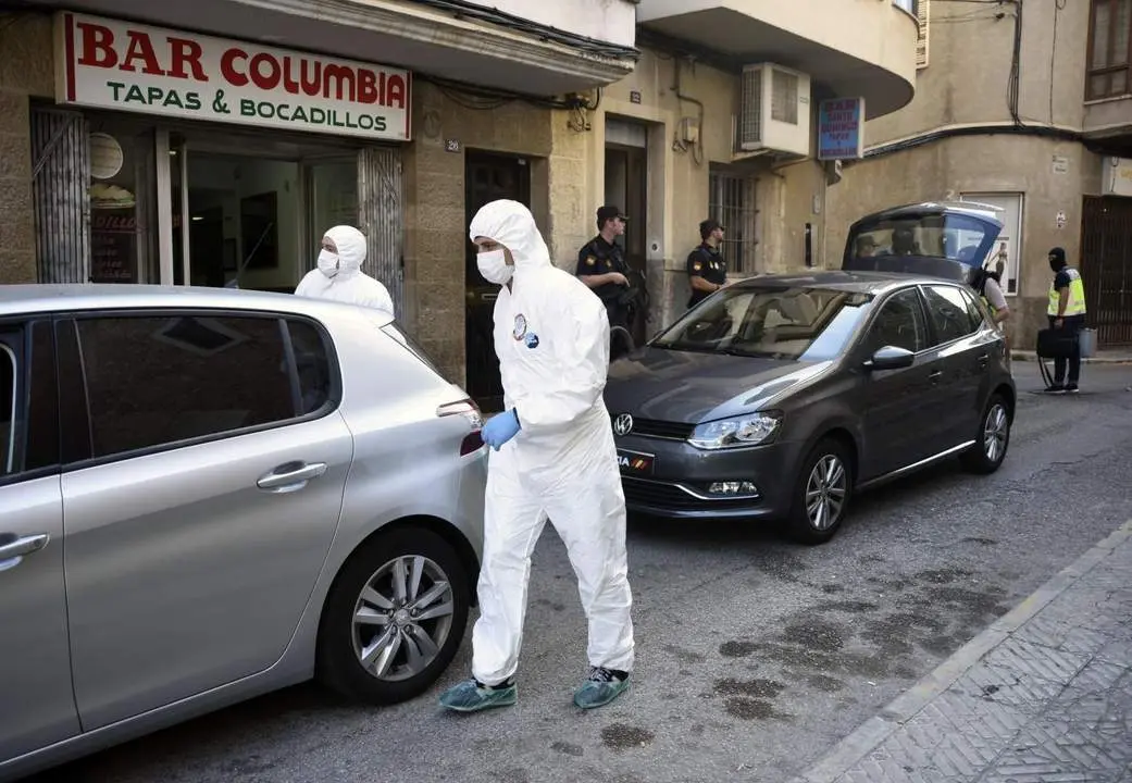 registro policial contra el daesh - efe
