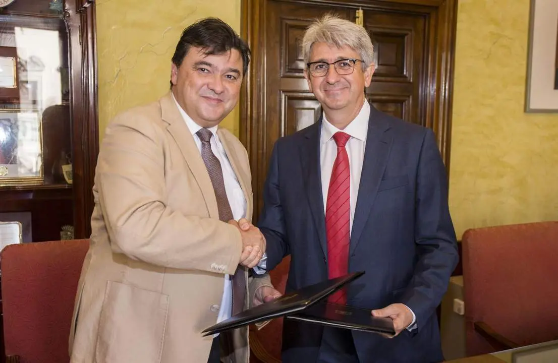 Tras la firma del convenio - VH