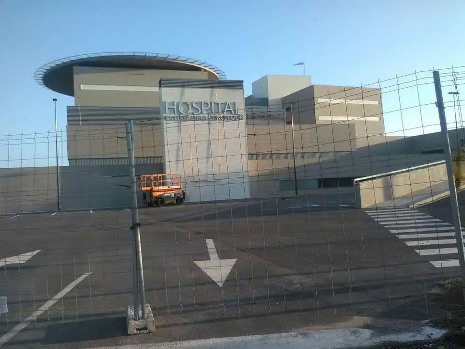 Nuevo hospital de La L&iacute;nea. - AI