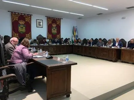 Imagen de un pleno de La L&iacute;nea.-AI  - 