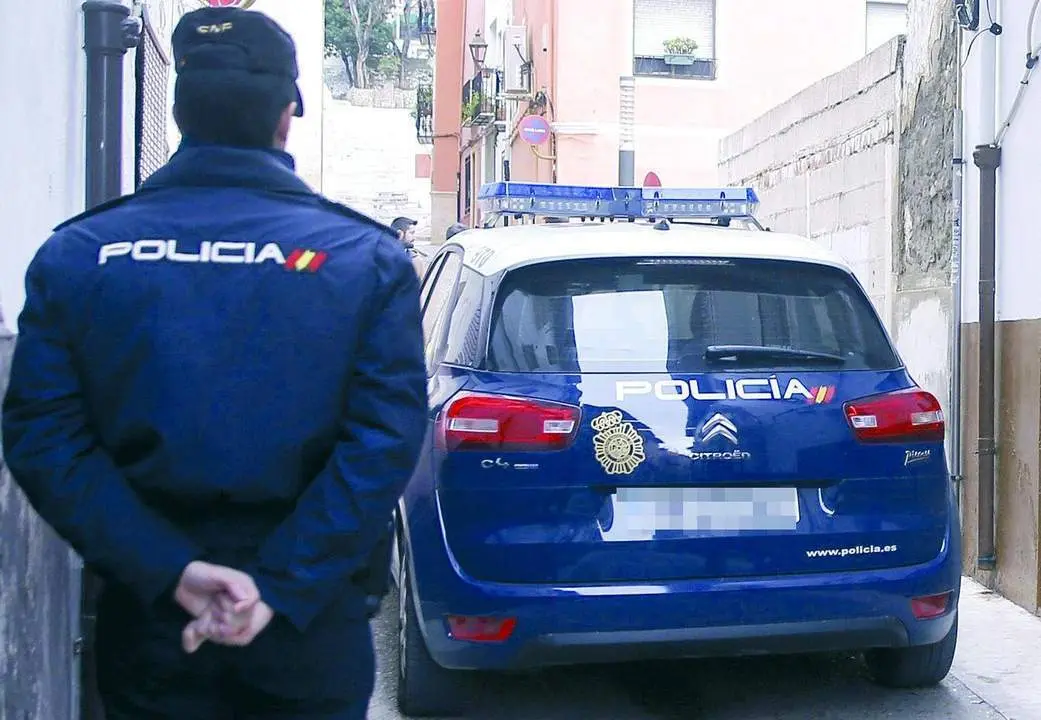 Polic&iacute;a Nacional - vm