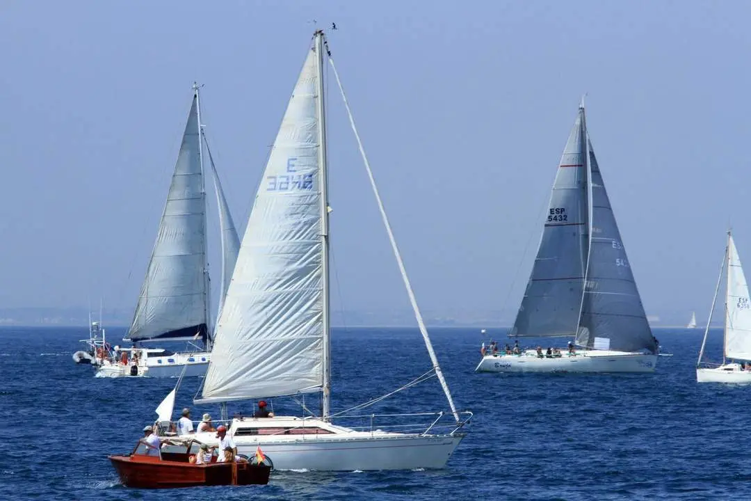 Embarcaciones de la regata - VH