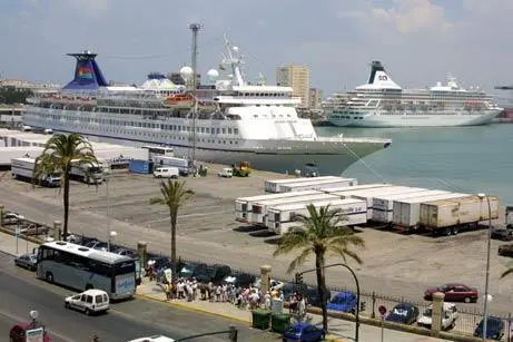 Muelle ciudad. - Viva