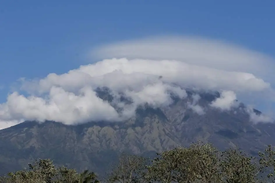 volc&aacute;n agung - efe