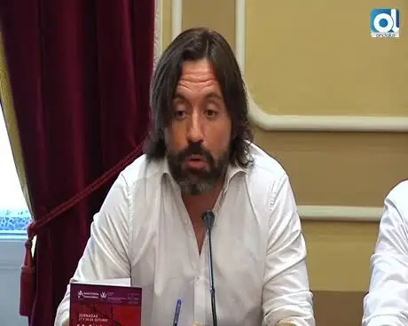 APDHA afirma que el delito de sedici&oacute;n &ldquo;est&aacute; pillado por los pelos&rdquo;