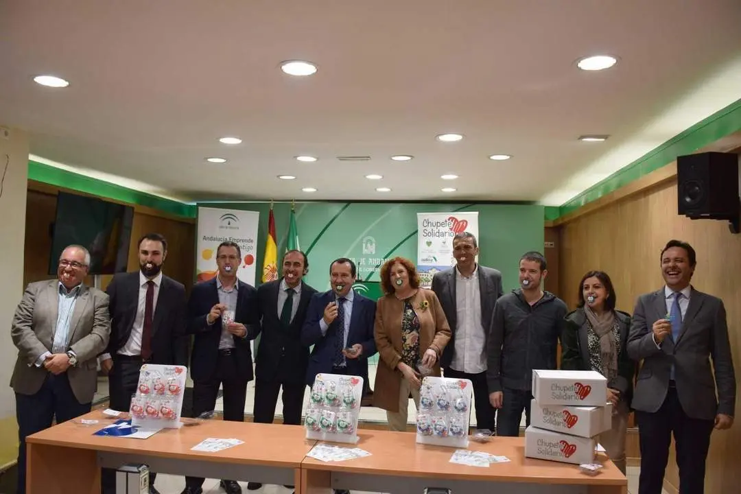 con el chupetes solidario - vm