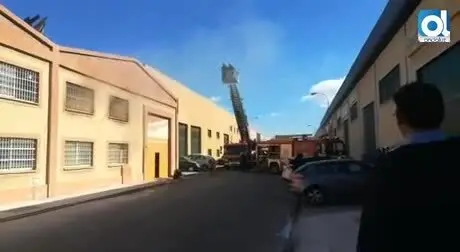 Declarado un incendio en una nave del pol&iacute;gono El Viso