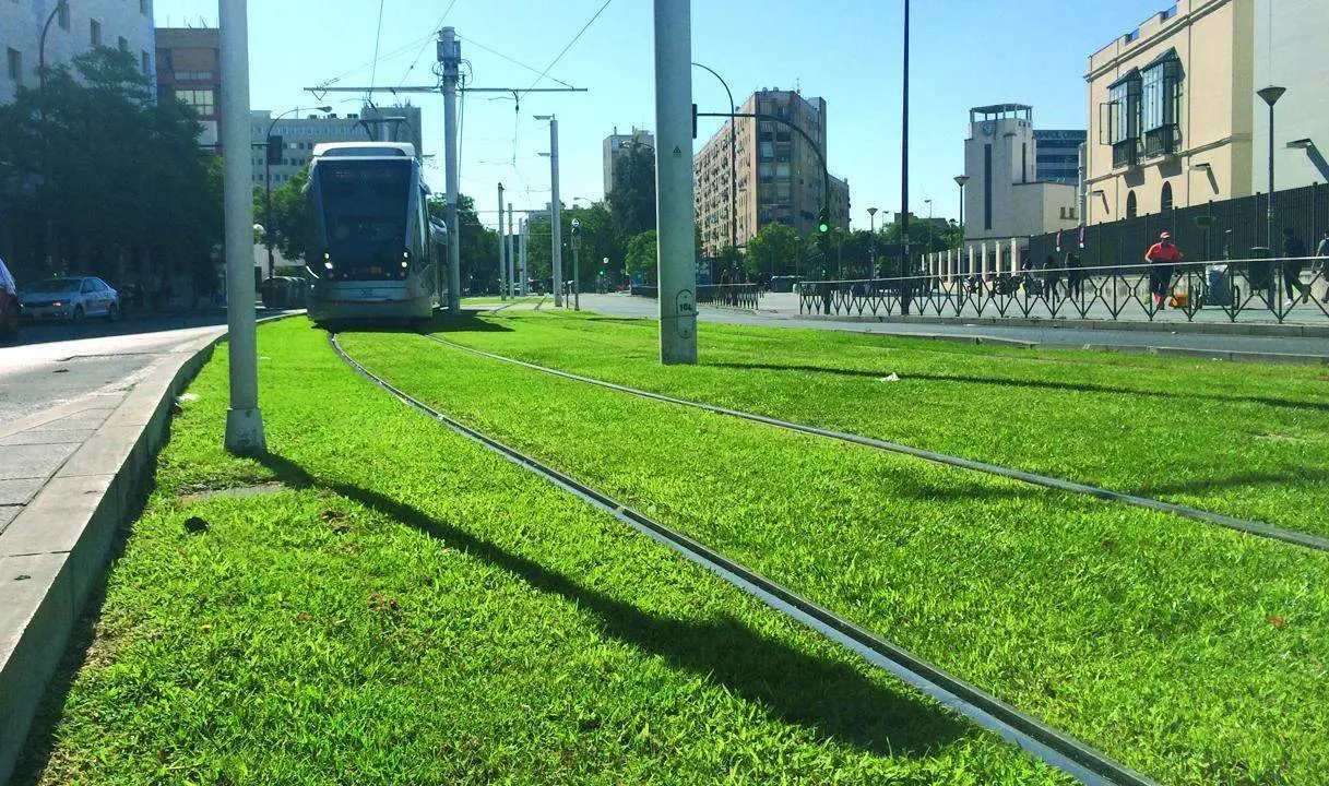 El tranv&iacute;a por Pirotecnia - Viva