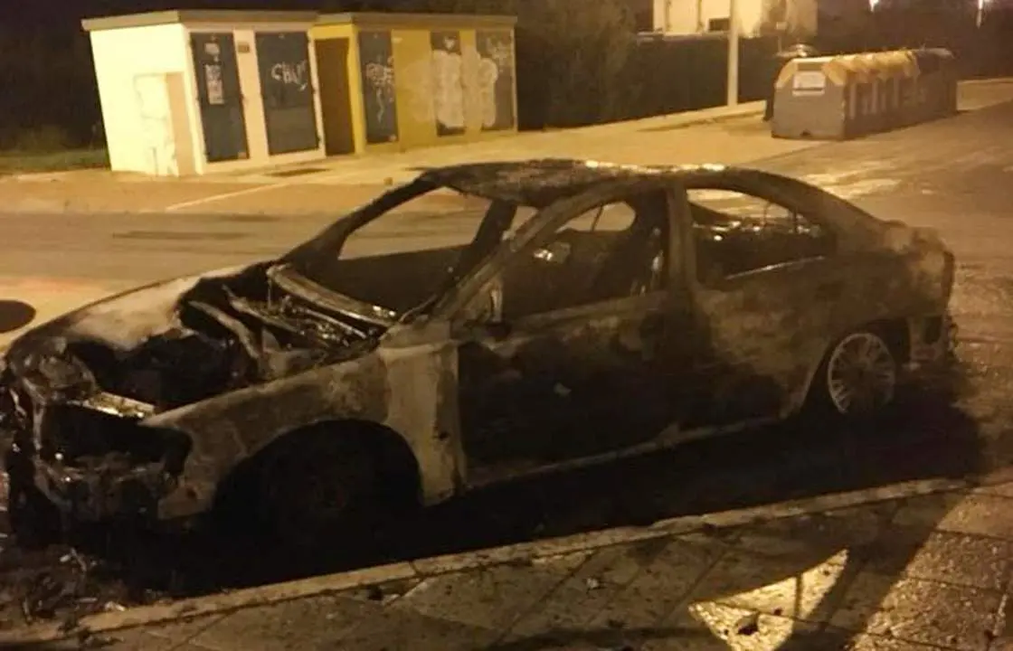 El coche quemado - VH