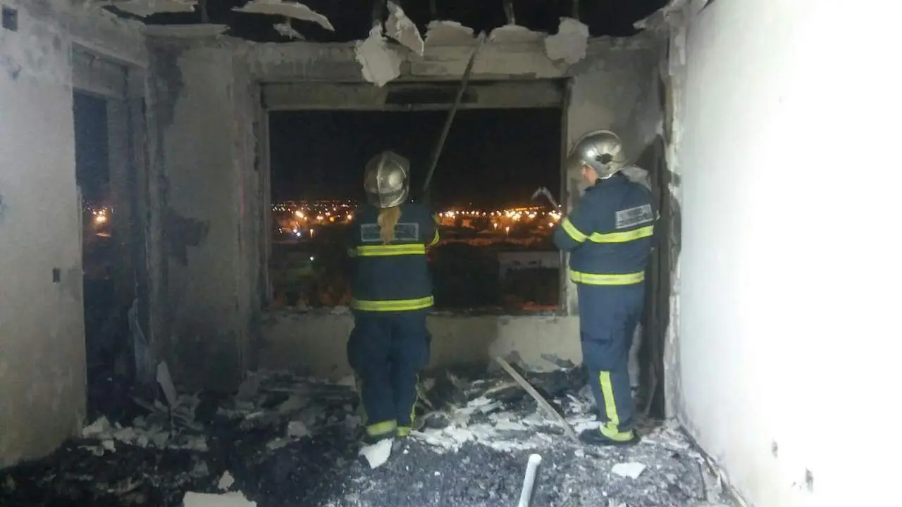 El interior de una vivienda afectada por un incendio - Bomberos