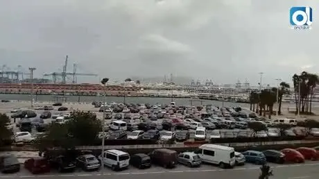 Las salidas de barcos de Algeciras y Tarifa, suspendidas por el viento
