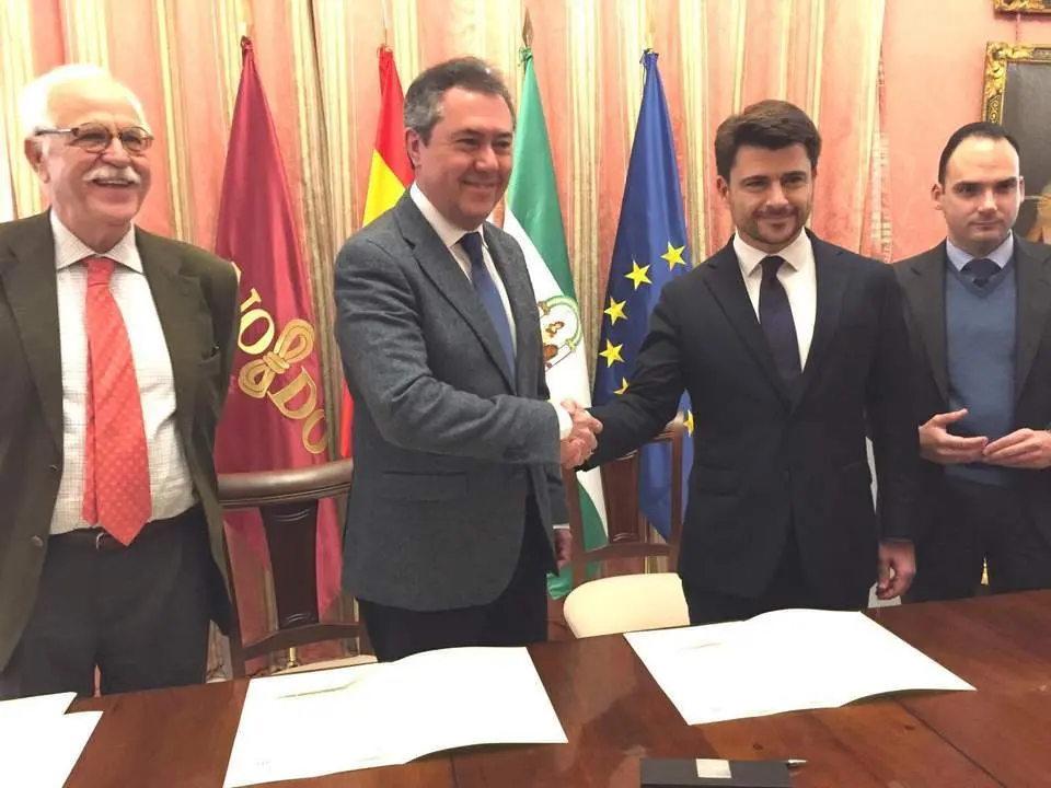 Espadas y P&eacute;rez firman el acuerdo - SSV