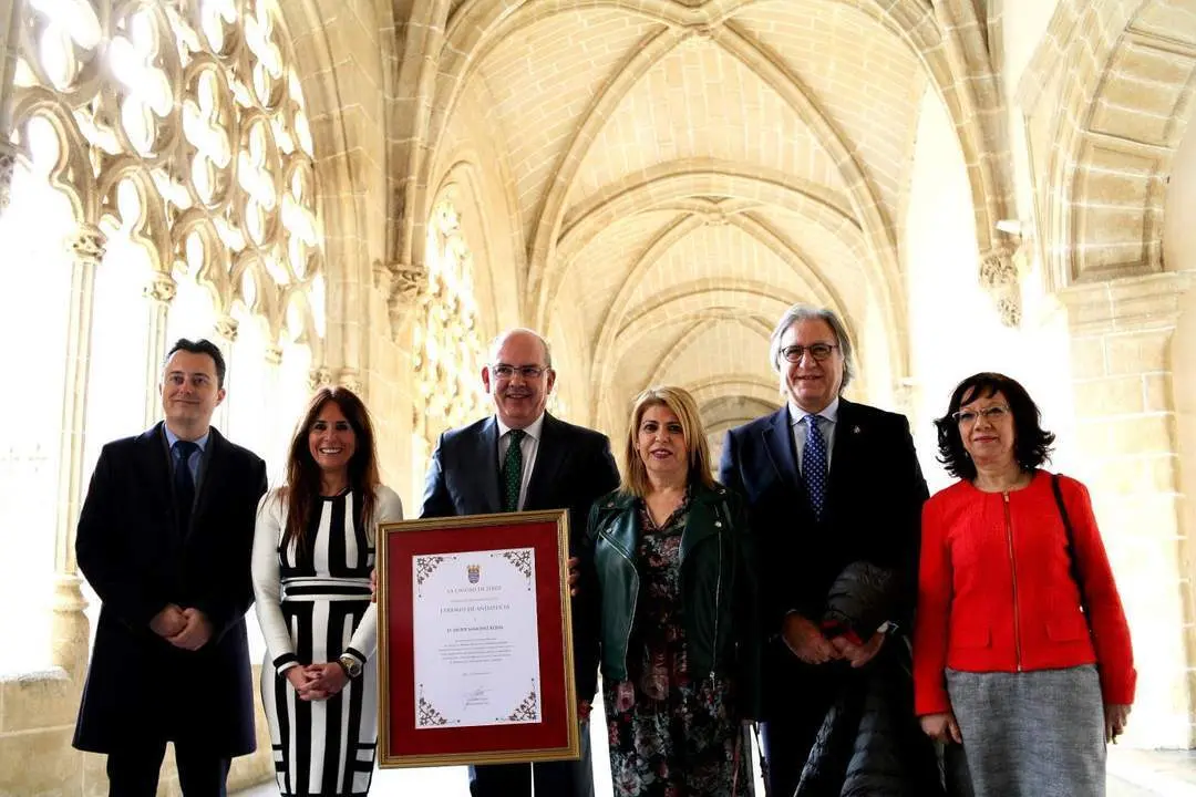 La alcaldesa presidi&oacute; el acto institucional.  - Viva