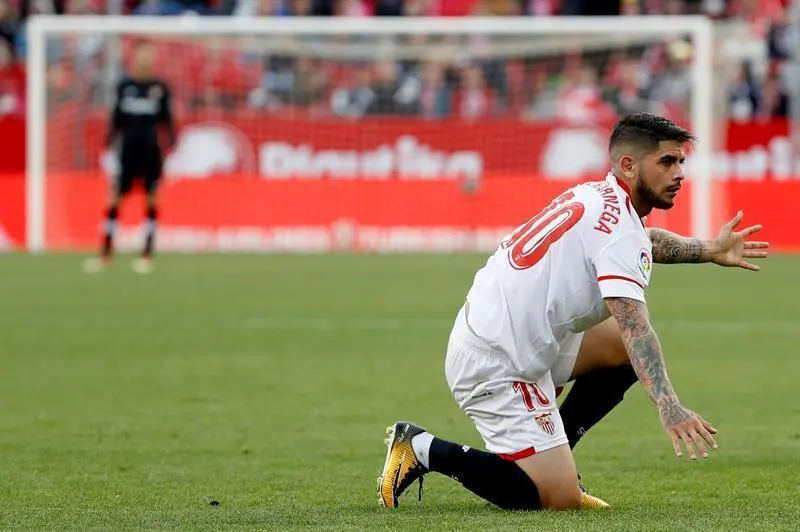 Dos goles de Rodrigo dejan al Sevilla sin puntos en el S&aacute;nchez Pizju&aacute;n