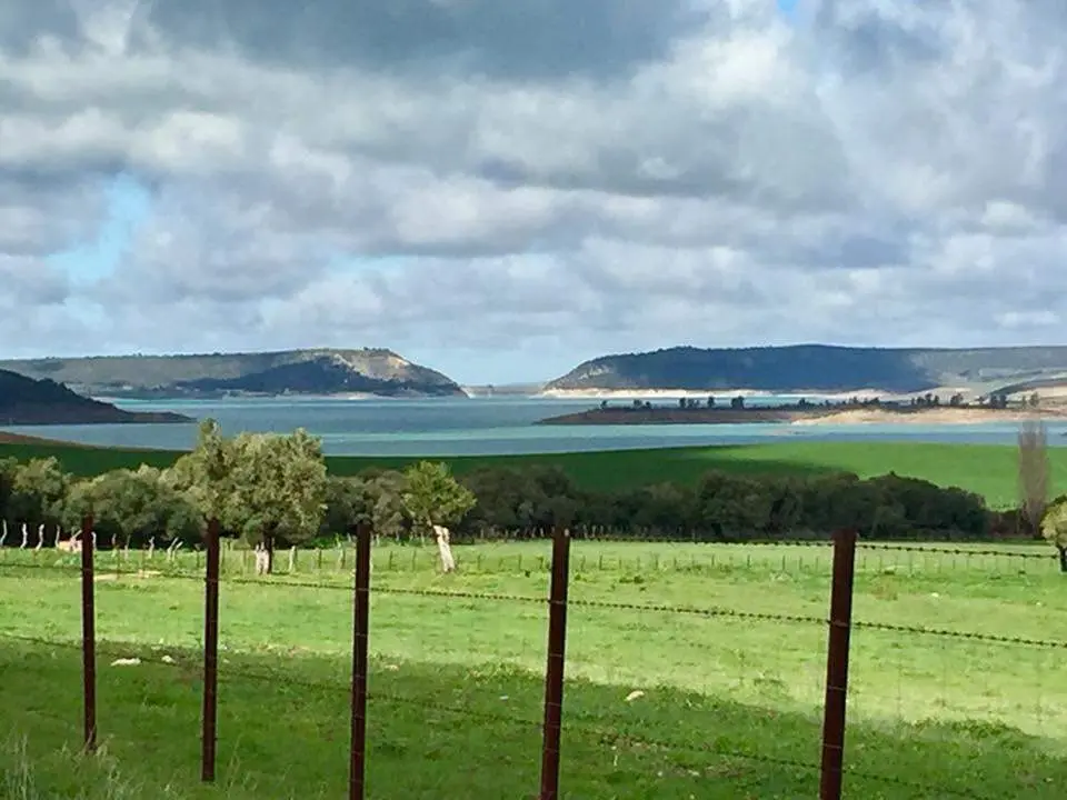 El embalse de Guadalcac&iacute;n, desde San Jos&eacute; del Valle - Rafael Mu&ntilde;oz