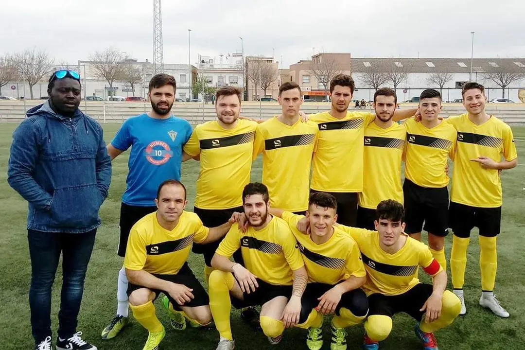 El Rayo Sanluque&ntilde;o B en su visita al Rota B - A. I.