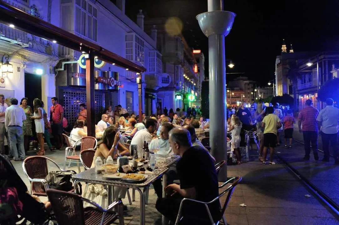 Terraza en calle Real - A. Atienza