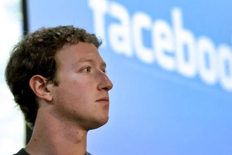 Zuckerberg da la cara. - EFE