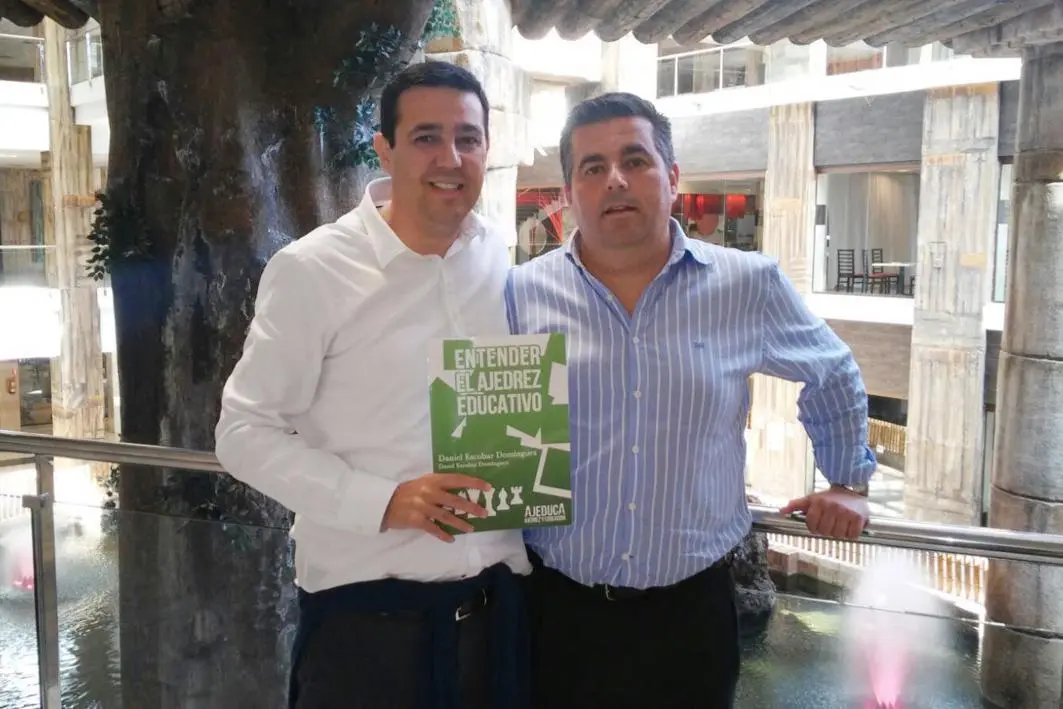 Daniel y David Escobar, autores del Proyecto AJEDUCA - A. I.