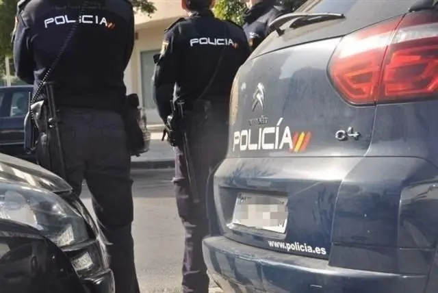 Polic&iacute;a Nacional.  - VM
